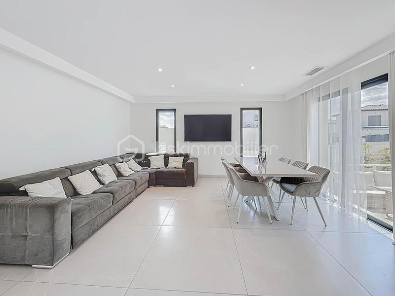 Maison - 104 m² - 5 pièces