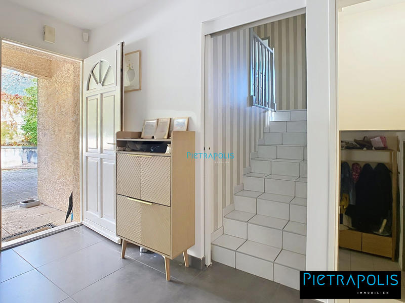 Maison - 140 m² - 5 pièces