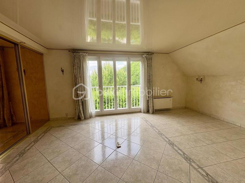 Maison - 222 m² - 10 pièces