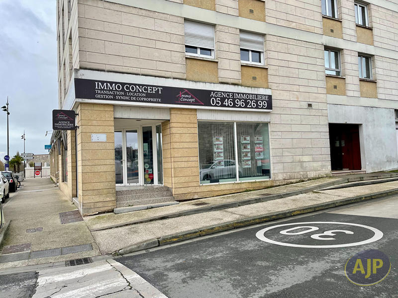 Local commercial - 89 m² - 4 pièces