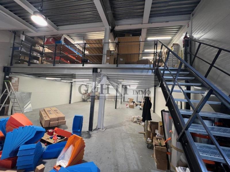 Entrepôt - 550 m²