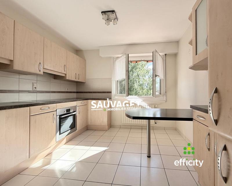 Appartement ancien - 71 m² - 3 pièces