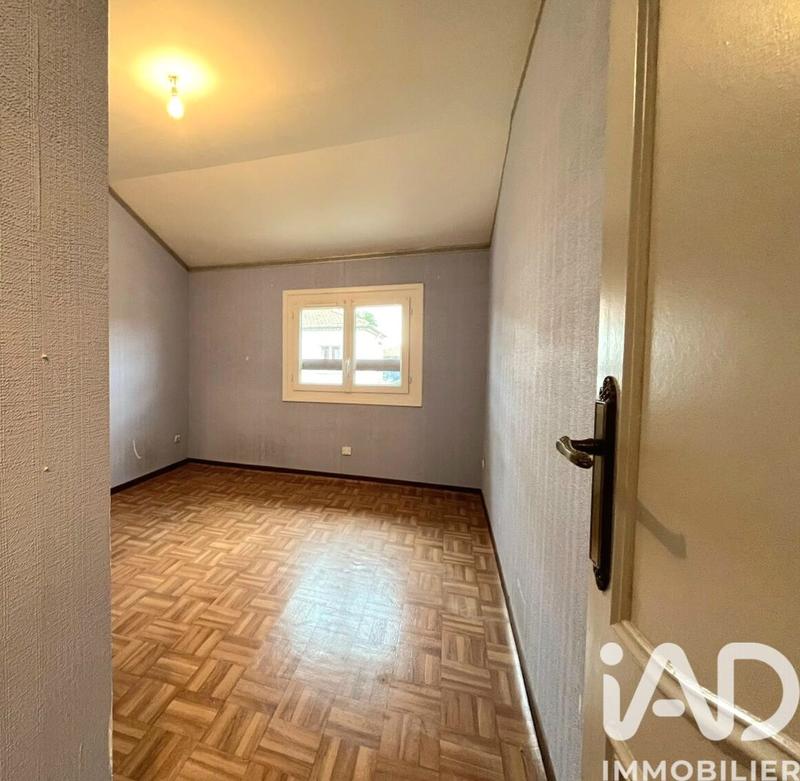 Maison - 99 m² - 5 pièces