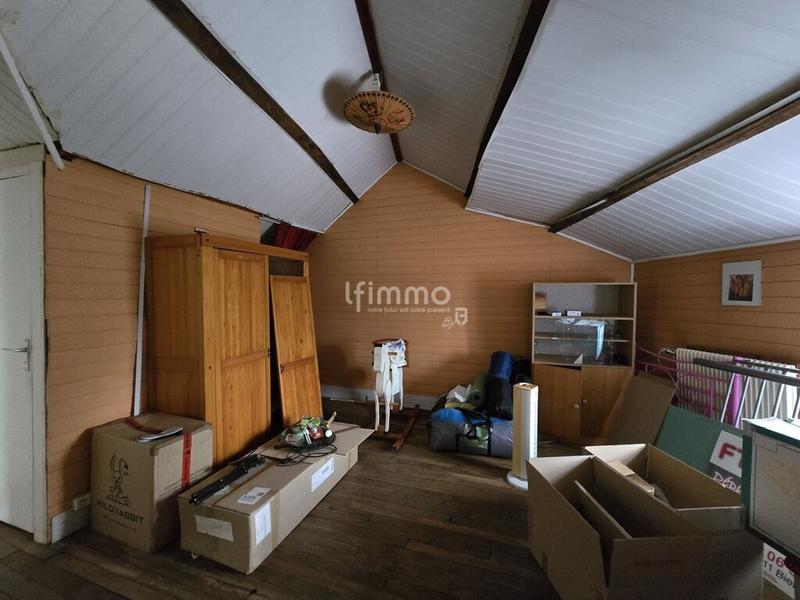 Maison - 235 m² - 6 pièces