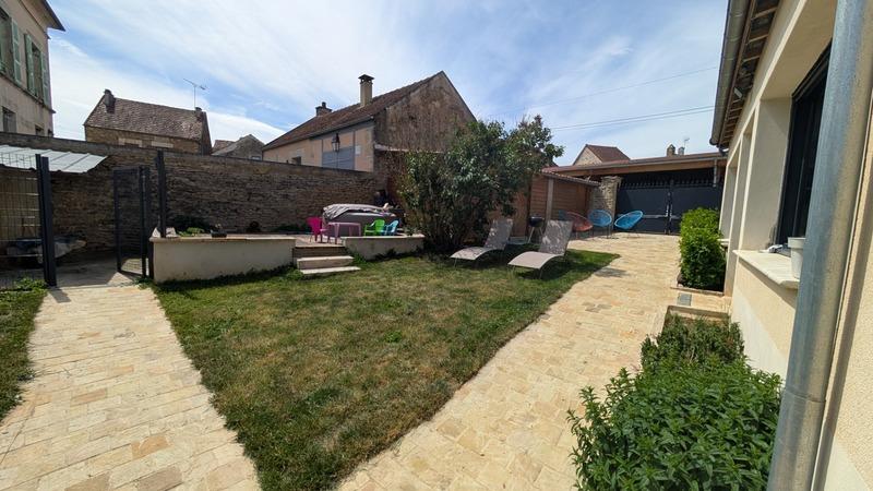 Maison - 197 m² - 6 pièces