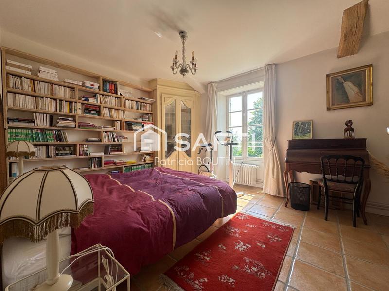 Maison de maîtres - 339 m² - 13 pièces