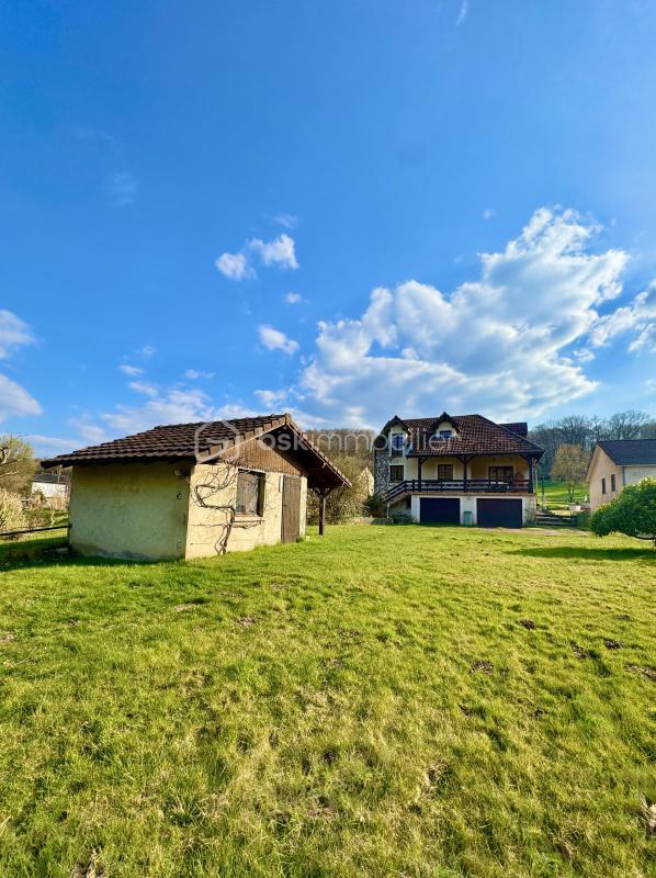 Maison traditionnelle - 183 m² - 8 pièces