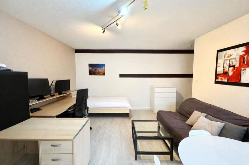 Studio - 30 m² - 2 pièces