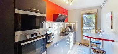 Maison - 200 m² - 9 pièces