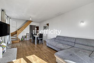 Maison - 182 m² - 7 pièces