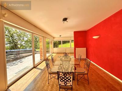 Maison - 240 m² - 6 pièces