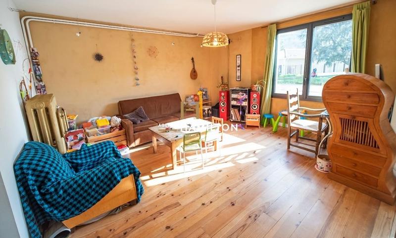 Maison de village - 225 m² - 10 pièces