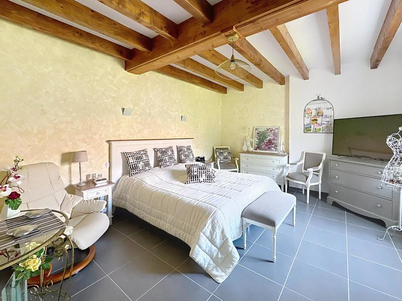 Maison - 174 m² - 5 pièces