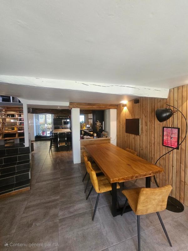 Maison - 230 m² - 6 pièces