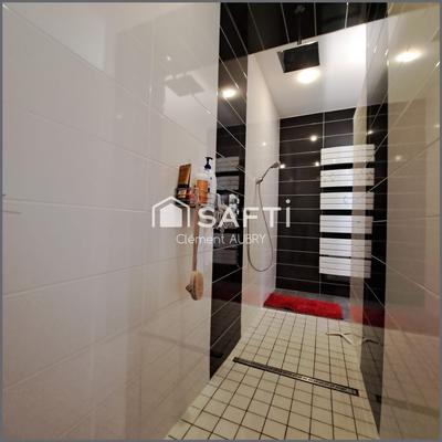 Maison - 190 m² - 6 pièces