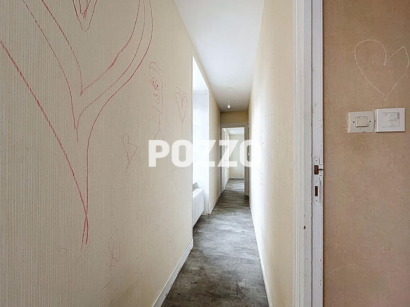 Maison - 265 m² - 8 pièces