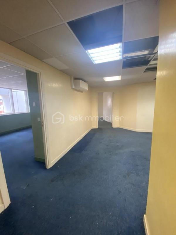 Bureau - 117 m² - 5 pièces