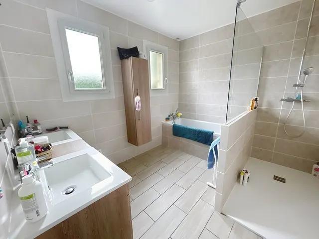 Villa - 150 m² - 5 pièces