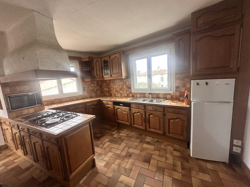 Maison - 272 m² - 10 pièces