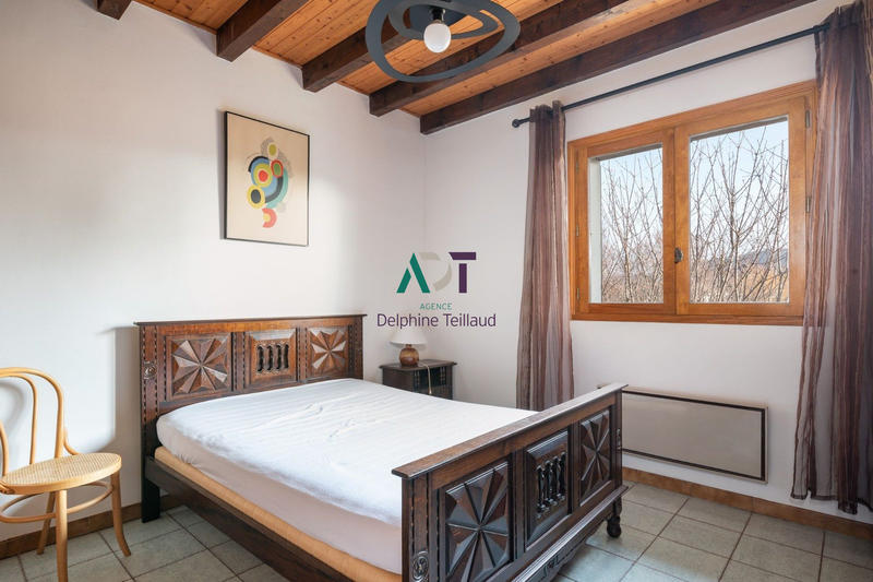 Maison - 187 m² - 8 pièces