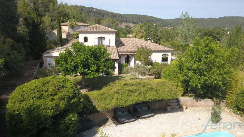Villa - 280 m² - 6 pièces