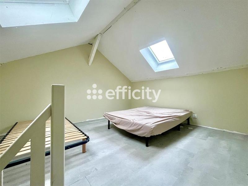 Maison - 233 m² - 7 pièces