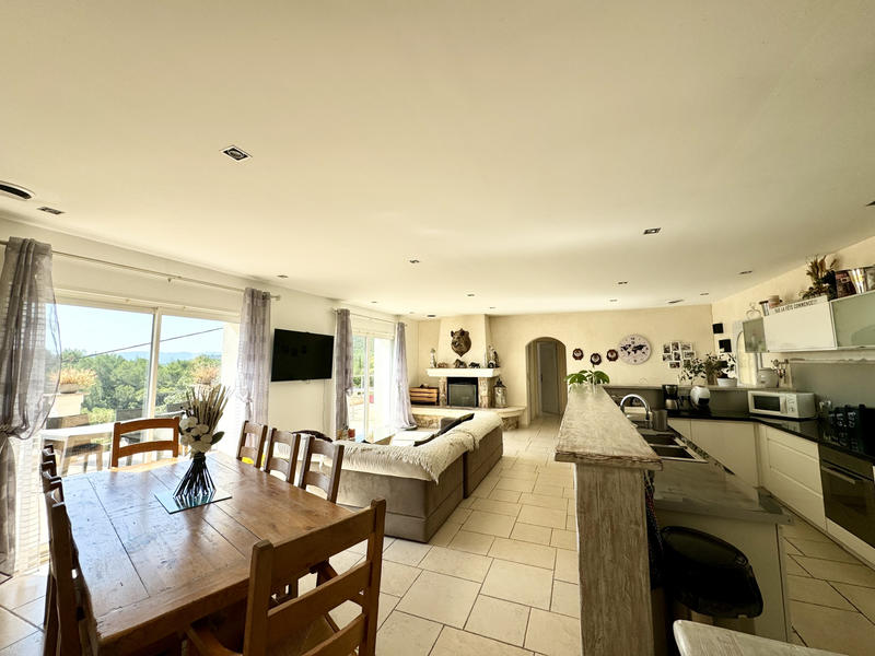 Villa - 200 m² - 7 pièces