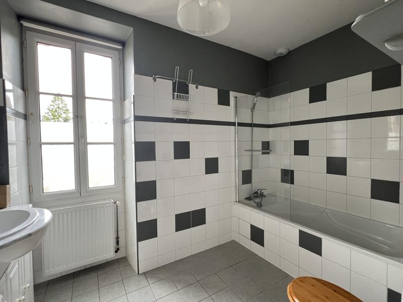 Maison - 140 m² - 7 pièces