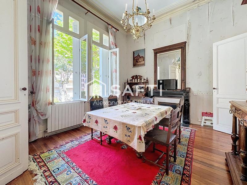 Maison de maîtres - 206 m² - 8 pièces