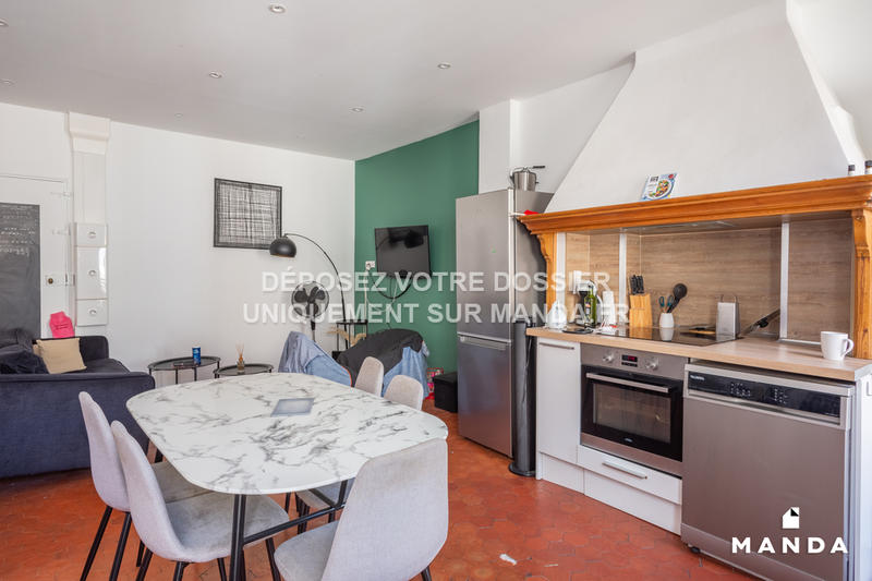 Chambre - 11 m² - 5 pièces