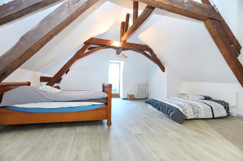 Maison - 324 m² - 8 pièces