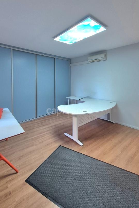 Immeuble - 237 m² - 12 pièces