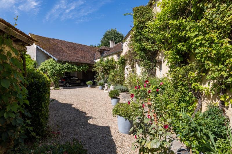 Maison - 453 m² - 7 pièces