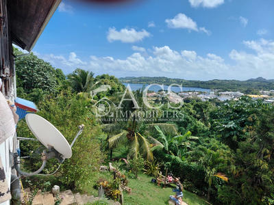 Maison - 180 m² - 5 pièces