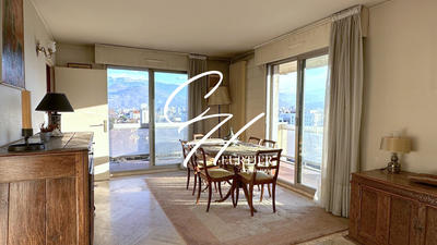 Appartement - 104 m² - 4 pièces