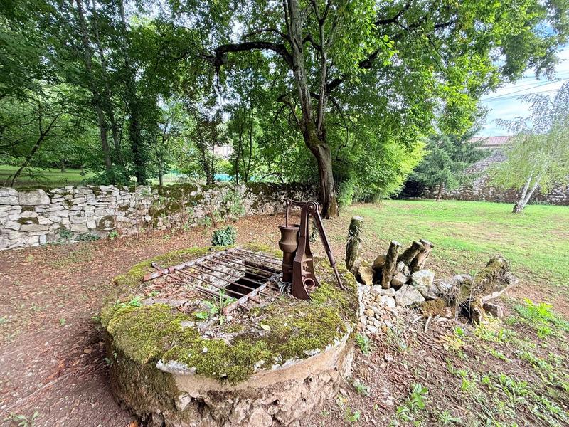 Maison - 230 m² - 9 pièces