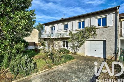 Maison - 141 m² - 5 pièces