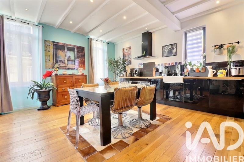 Appartement - 90 m² - 5 pièces