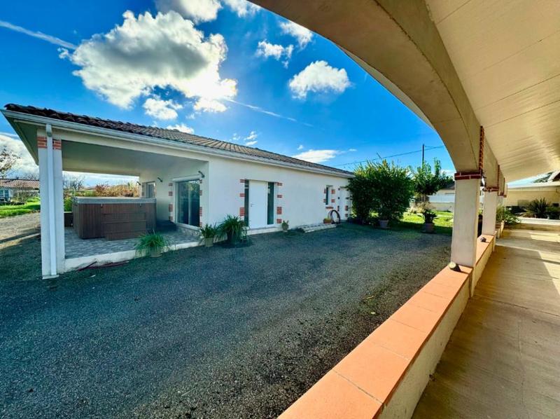 Demeure - 293 m² - 12 pièces