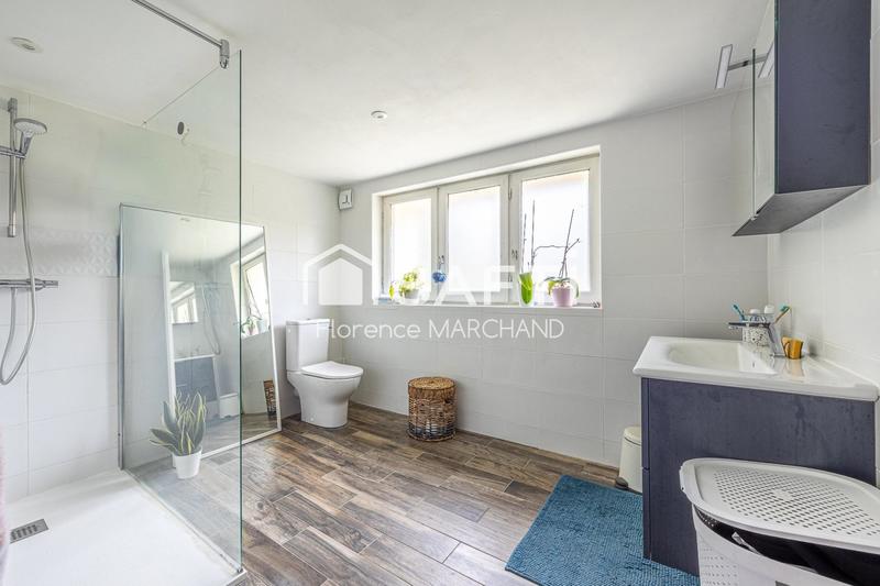 Maison - 202 m² - 7 pièces