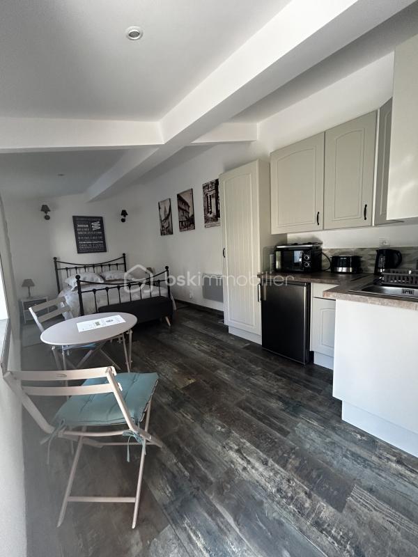 Demeure - 175 m² - 6 pièces