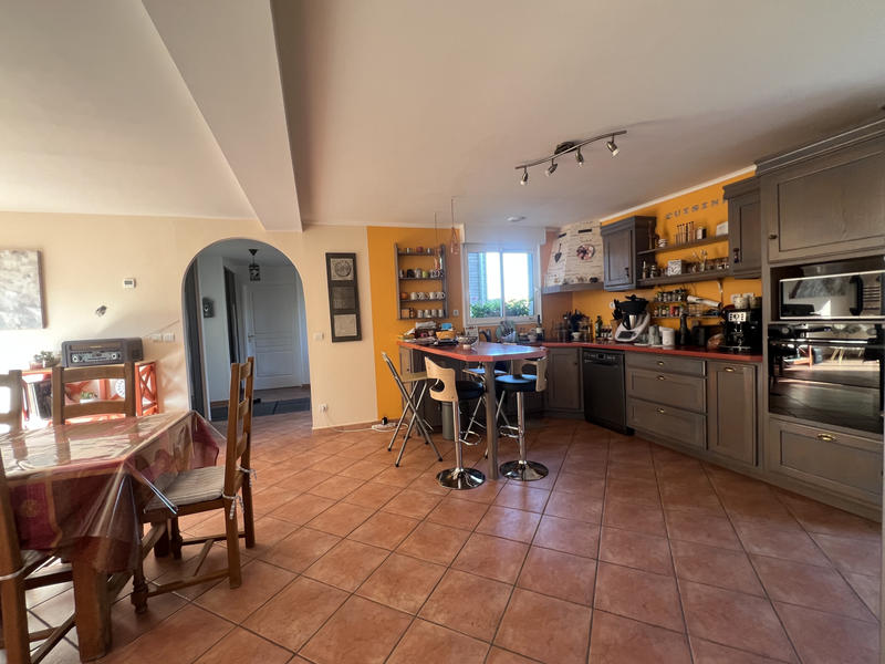 Maison - 157 m² - 8 pièces
