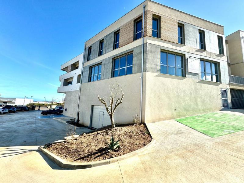 Local commercial - 231 m²