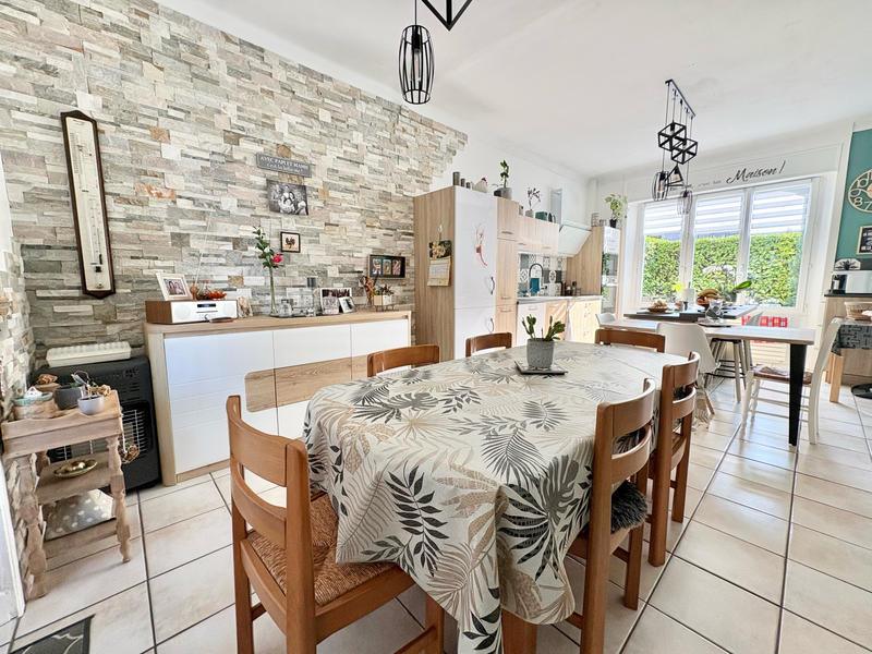 Maison - 140 m² - 6 pièces