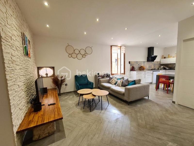 Maison de village - 275 m² - 8 pièces