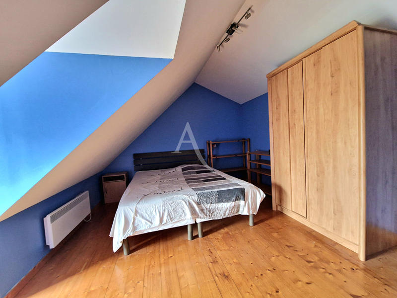 Maison - 263 m² - 9 pièces