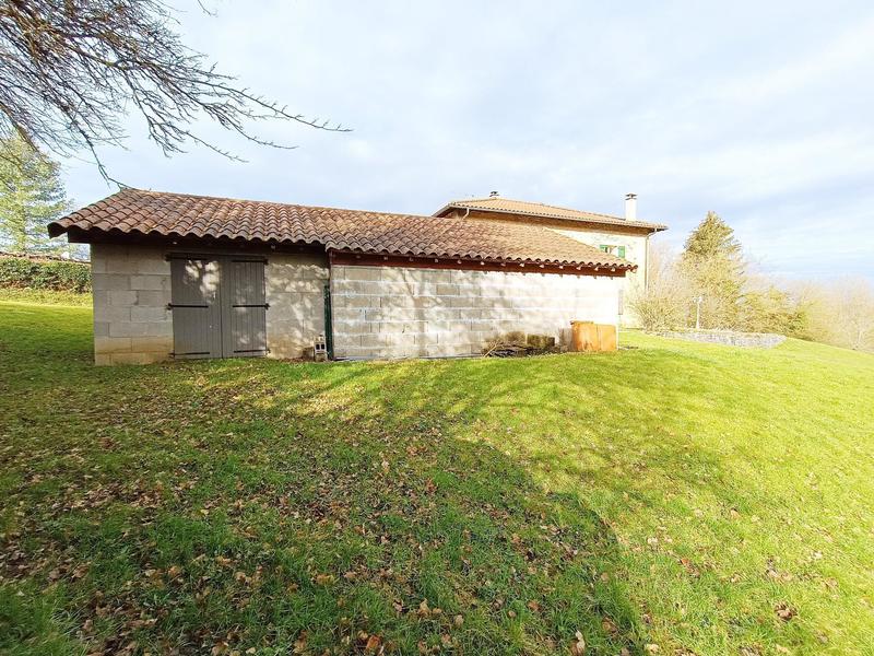 Maison - 250 m² - 8 pièces