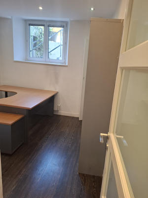 Local commercial - 74 m² - 4 pièces