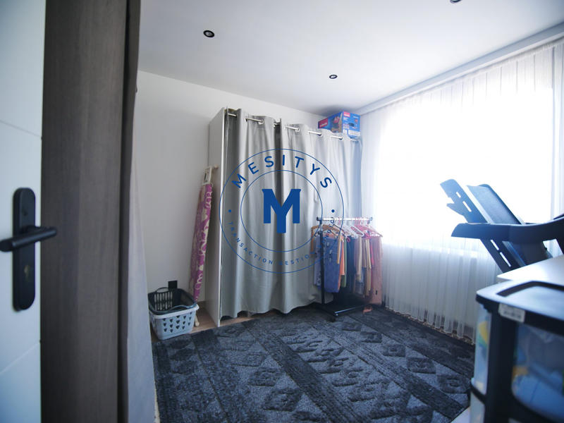 Maison - 140 m² - 8 pièces