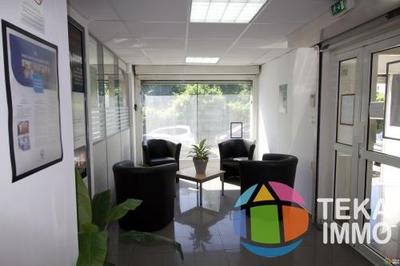 Bureau - 126 m² - 1 pièce